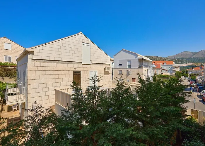 The Monroe - Stylish 2 Bd Apartment In Villa Orsan
